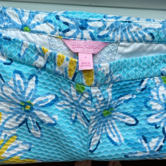 Lilly Pulitzer Blue and Yellow Floral Print Shorts - Picture 3 of 5